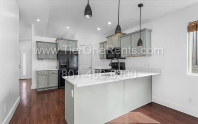 Building Photo - NO DEPOSIT option available for qualified renters