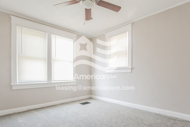 Building Photo - 3044 E 32 St