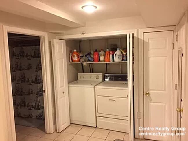 Building Photo - Amazing value two bedroom in Brookline