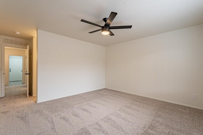 Building Photo - 338 N 152nd Dr