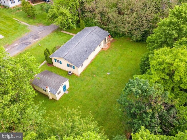 Building Photo - 60 Killdeer Ave