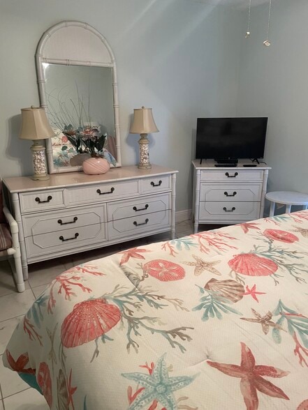 Building Photo - 30 Inlet Harbor Rd