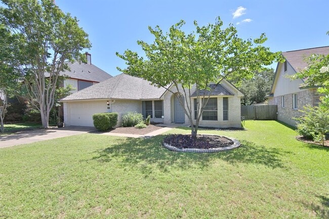 Building Photo - 13301 Tamayo Dr