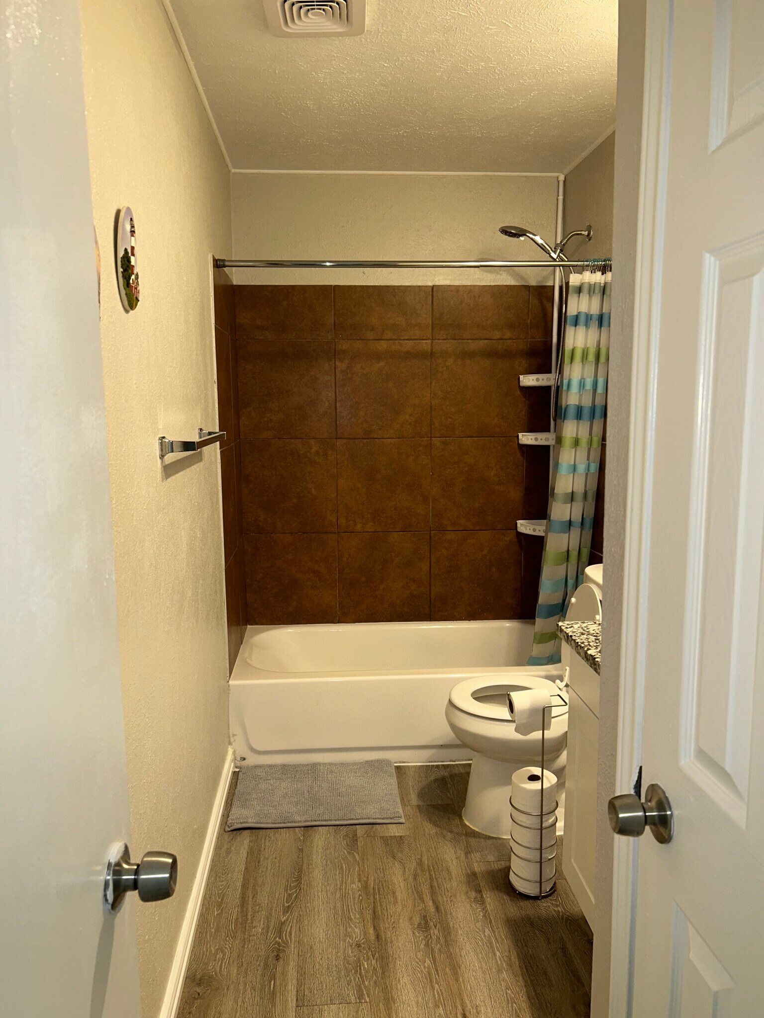 Building Photo - 7407 Cloverglen Dr