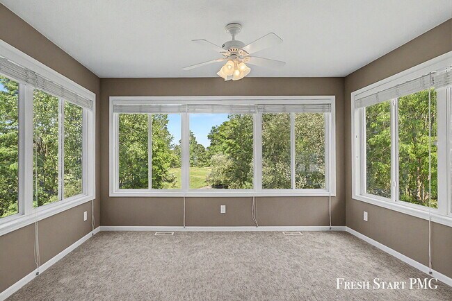 Building Photo - 2107 Blue Bell Way