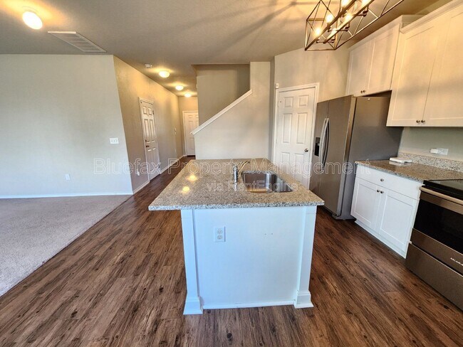 Building Photo - 6811 Freedom Hills