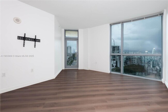 Building Photo - 140 S Dixie Hwy