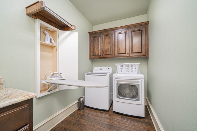 Building Photo - 1610 Olympic Drive