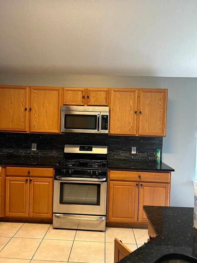 Building Photo - 17235 Glenpatti Dr