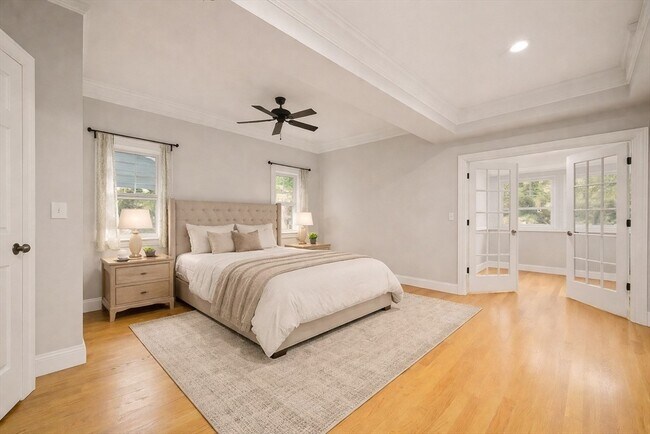 Building Photo - 502 Sumner St