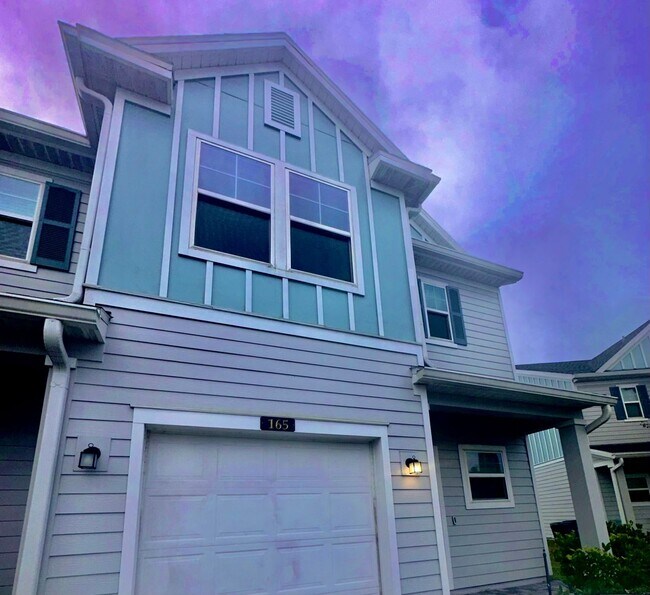 Primary Photo - Holiday Move-in at Beautiful Beach Walk in...