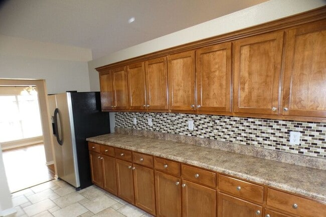 Building Photo - 4766 Thousand Oaks Blvd