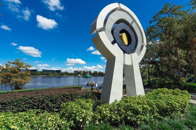 Building Photo - “Luxury, Location, Lifestyle — All at The Waverly”