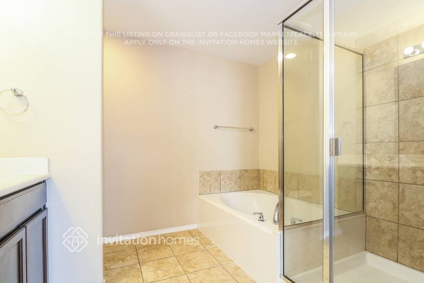 Building Photo - 1208 Geddes Ct