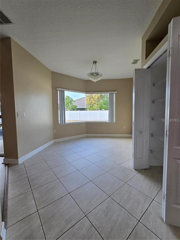 Building Photo - 13613 Larsen Ln