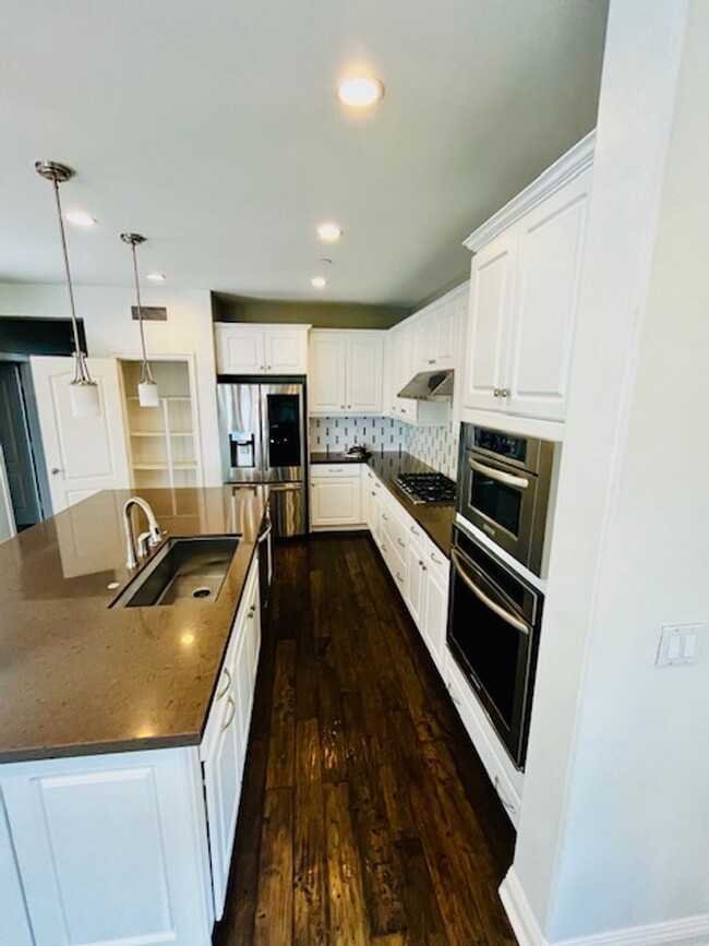 Building Photo - Welcome Home to Brea's Premier Living Expe...