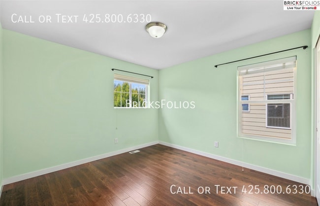 Building Photo - 10550 Sheridan Cres NE