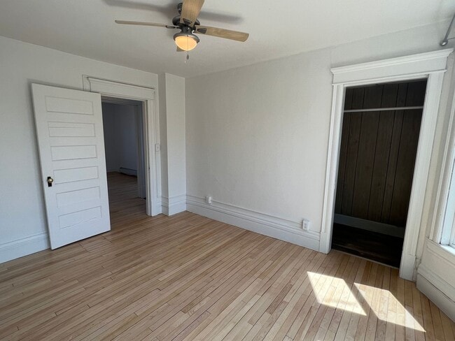 Building Photo - AVAILABLE JUNE - 4 Bed 1.5 Bath Home in Superior