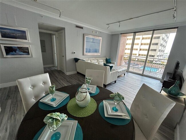 Building Photo - 1350 Main St