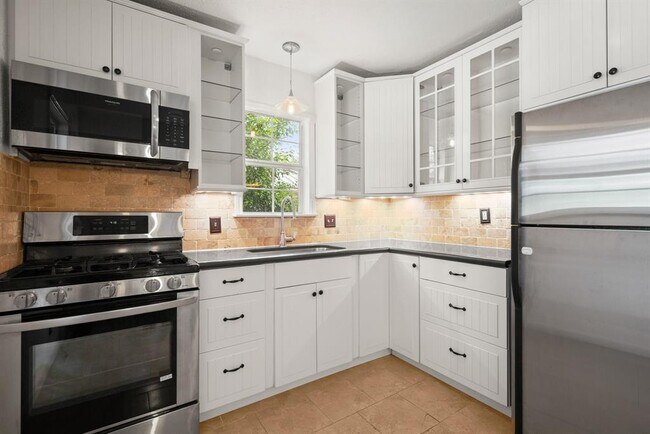 Building Photo - 5712 Avenue D