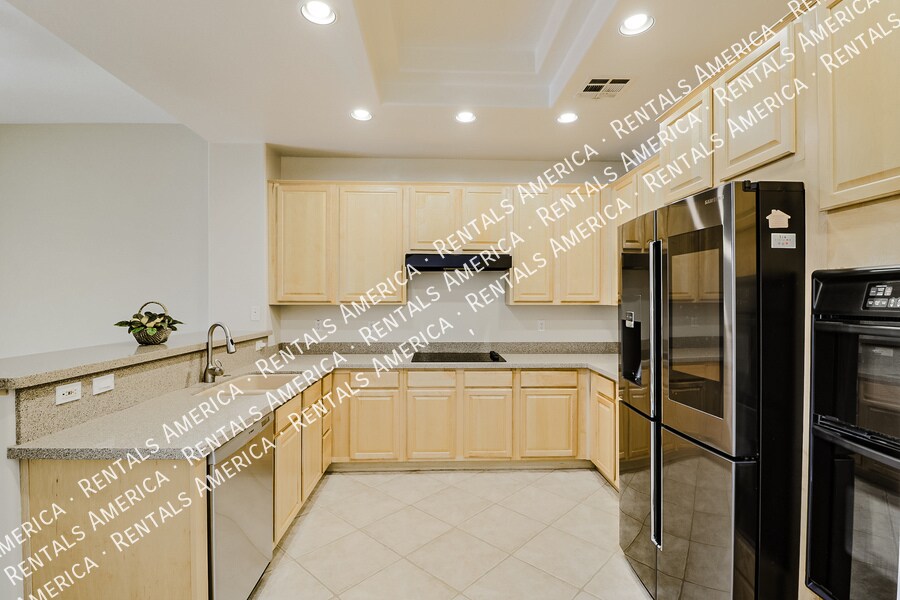 Building Photo - 20802 N Grayhawk Dr