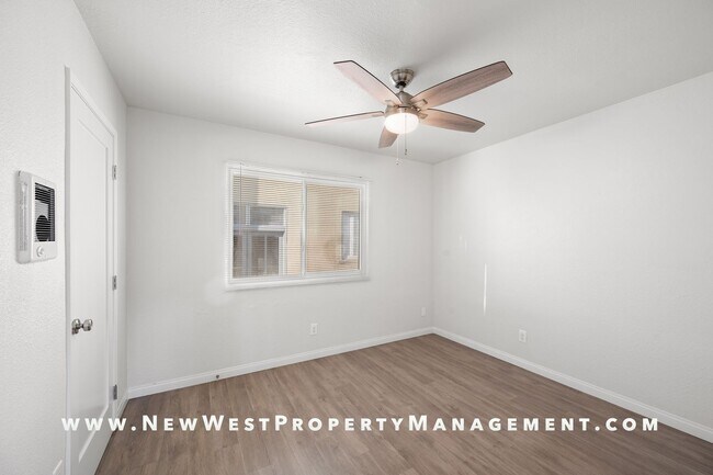 Building Photo - Light and bright Sherman Heights 1 Bedroom...