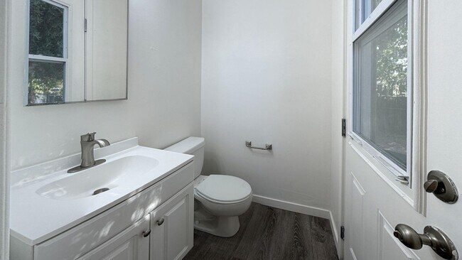 Building Photo - 12704 California St