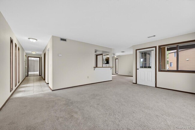 Building Photo - 350 Water St