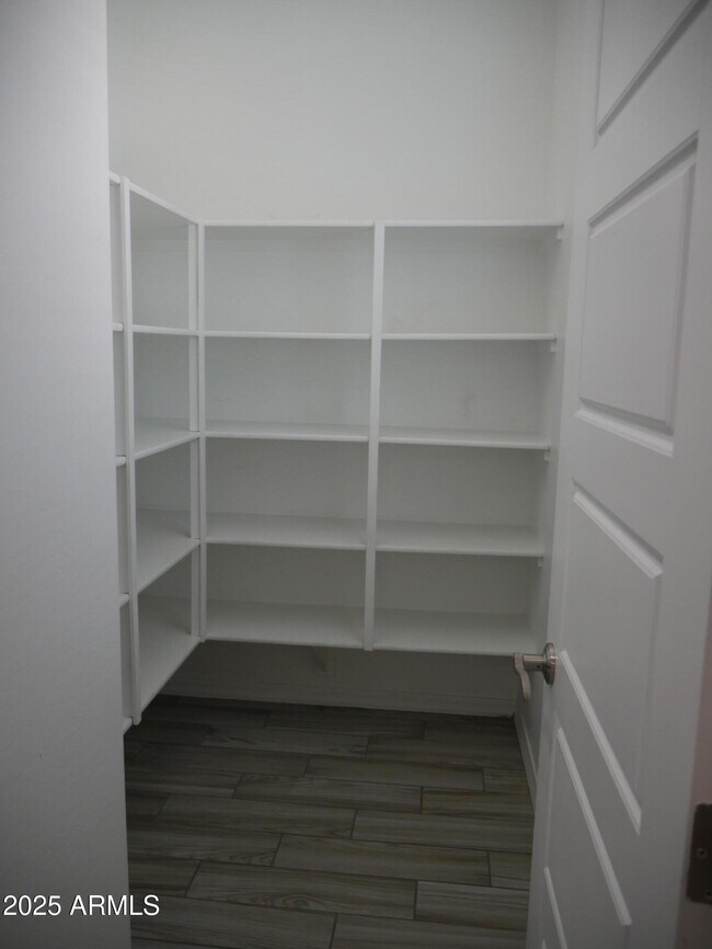 Building Photo - 1322 E Gemini Pl