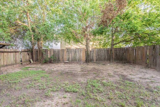 Building Photo - 11711 Sunny Stream Dr