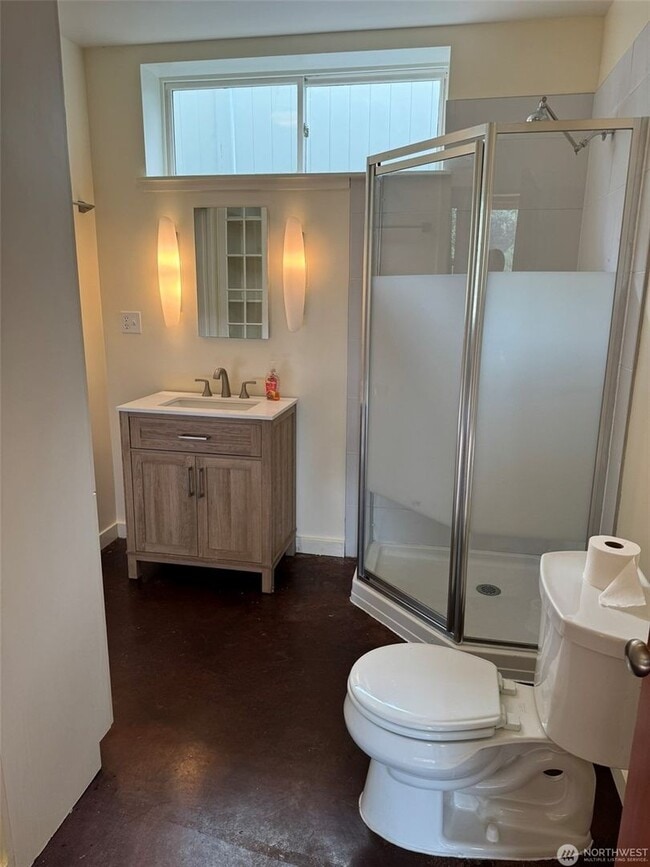 Building Photo - 3Bd/1.75Ba Seattle House