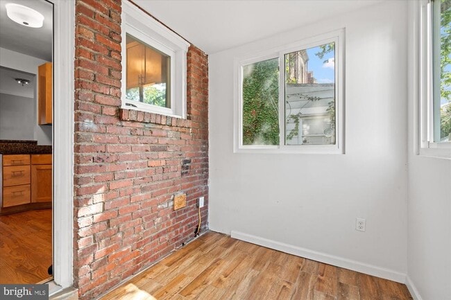 Building Photo - 1224 Oronoco St