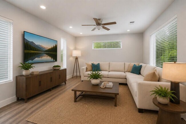 Building Photo - 6109 Cherrylawn Cir