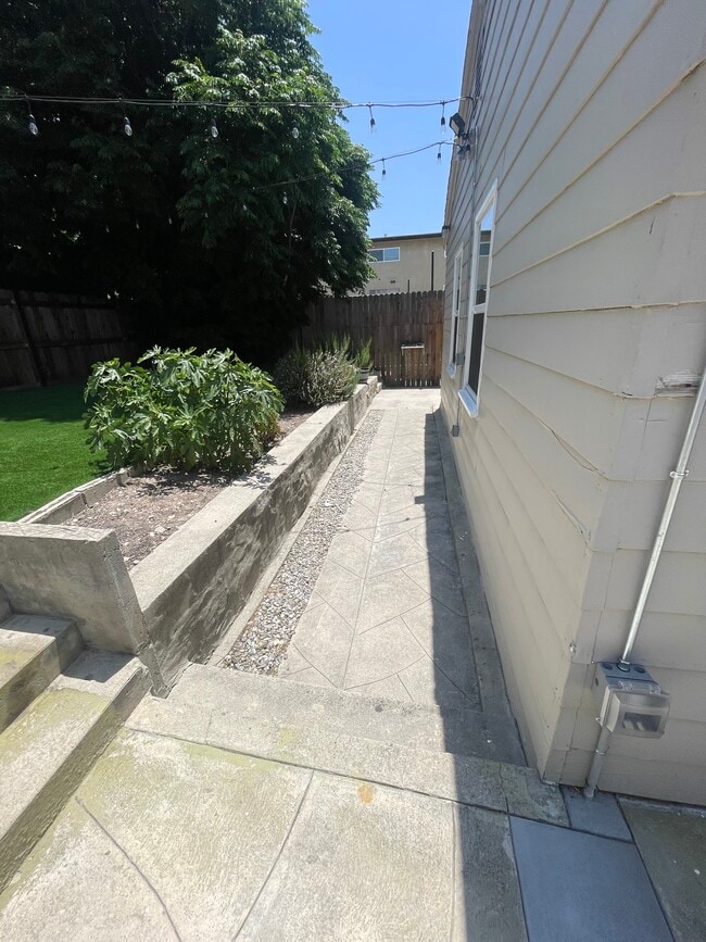 Rear Yard - 2825 Hermosa Ave