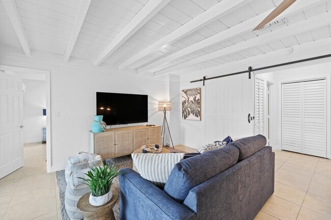 Building Photo - 501 N Ocean Blvd