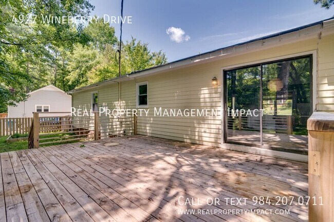 Building Photo - 4927 Wineberry Dr