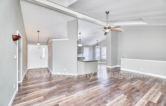 Building Photo - 121 Walnut Hill Dr