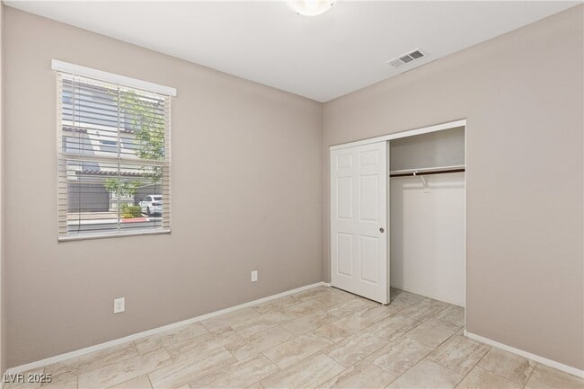 Building Photo - 4 Lomita Heights Dr