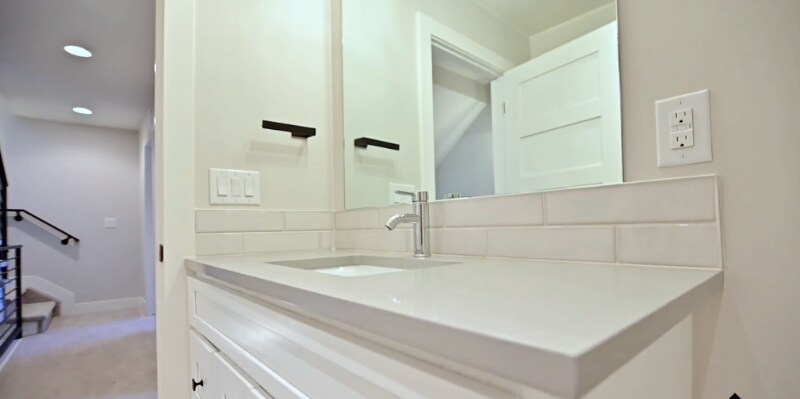 Building Photo - 1430 Zenobia St