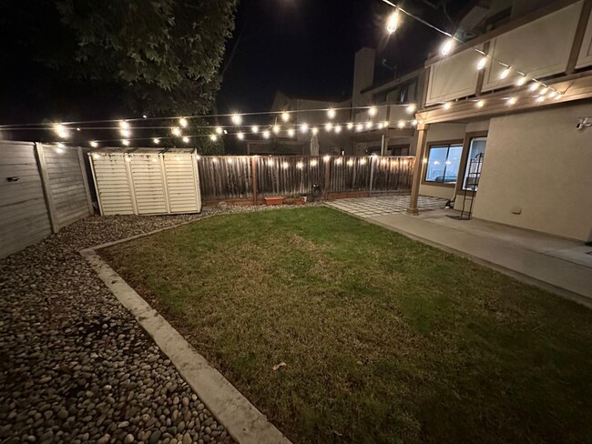 Building Photo - 874 Cherry Glen Cir