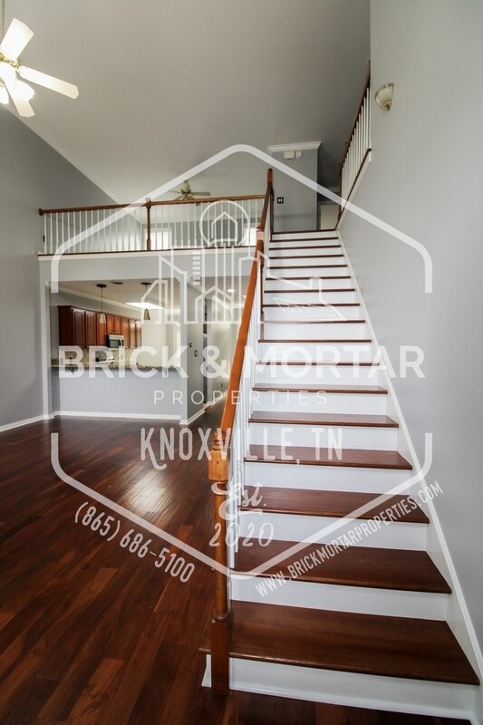 Building Photo - 613 Chapel Point Ln