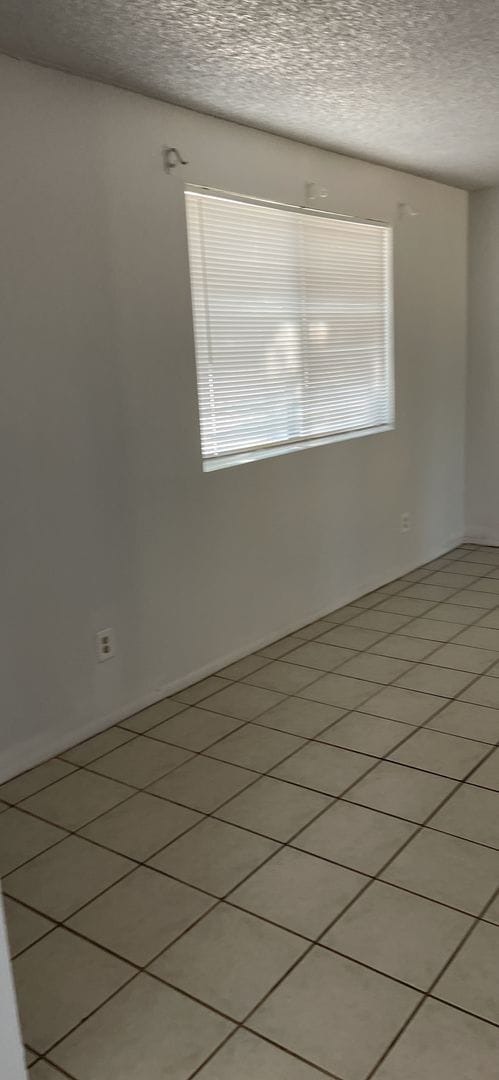 Building Photo - Move in Ready