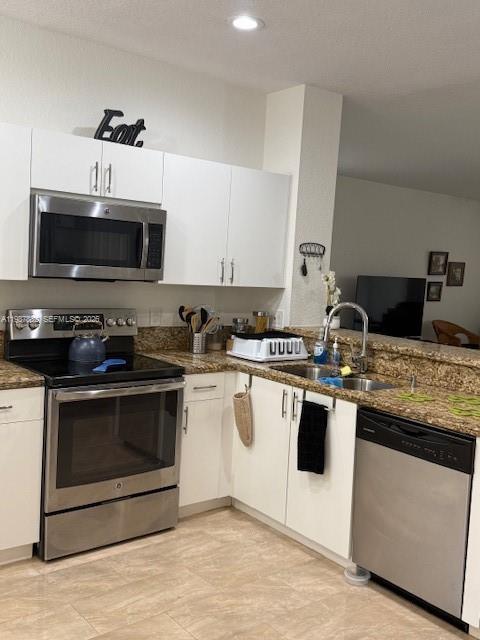 Building Photo - 513 Live Oak Ln