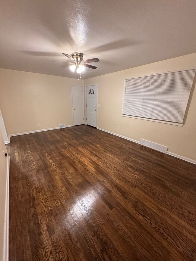 Building Photo - 1079 North Ave