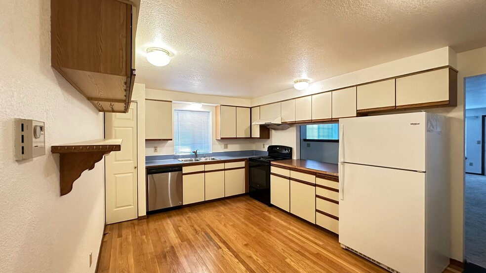 Building Photo - 831 S 310th Pl