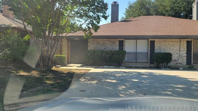 Building Photo - 8881 Thompson Cir