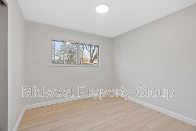 Building Photo - 3325 Hermoso Dr