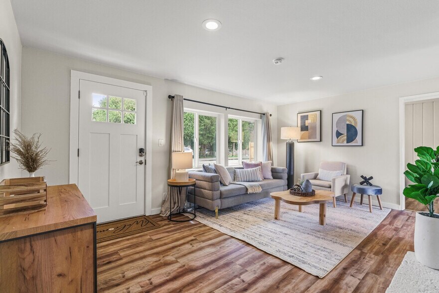 Building Photo - 13352 17th Ave NE