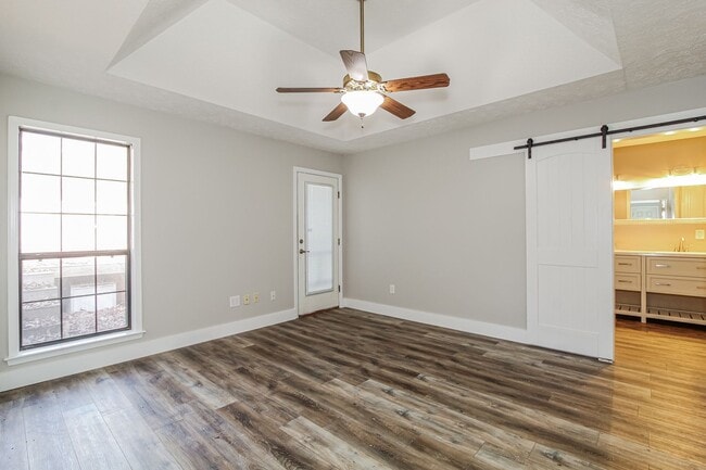 Building Photo - 95 Oakwood Dr