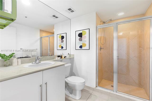 Building Photo - 335 S Biscayne Blvd